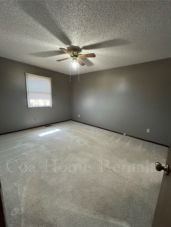 Great West side Location Townhome Townhome Rental in Wichita KS