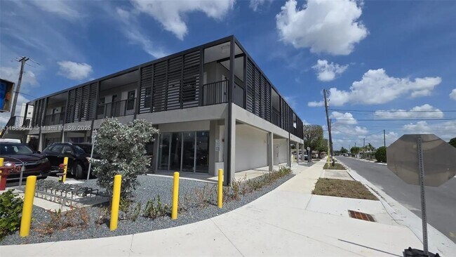 Photo - PRIVATE TWO BEDROOM – BOUTIQUE 8-UNIT COMM... Unit 4
