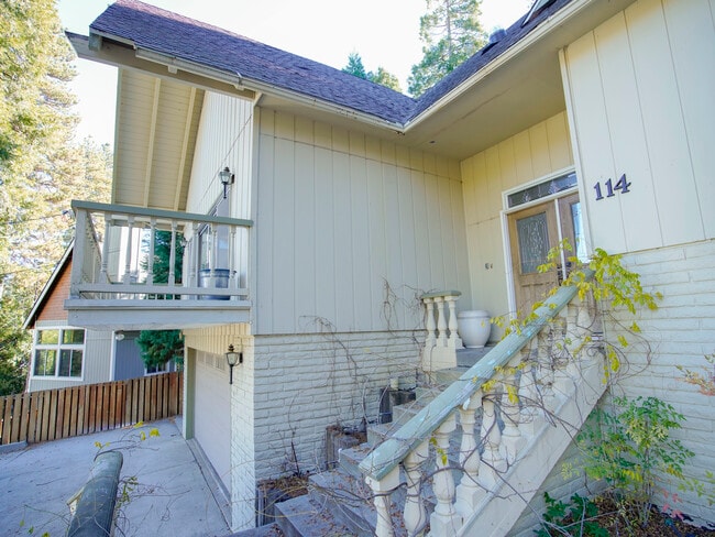 Photo - 114 Fairway Dr