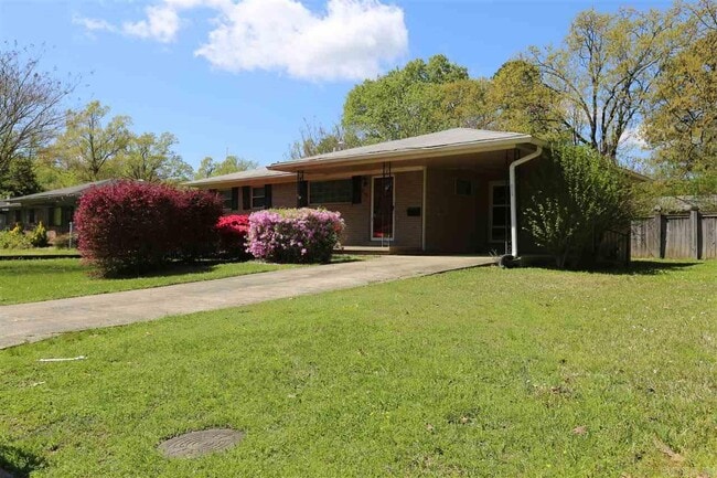Photo - 312 Wedgewood Rd