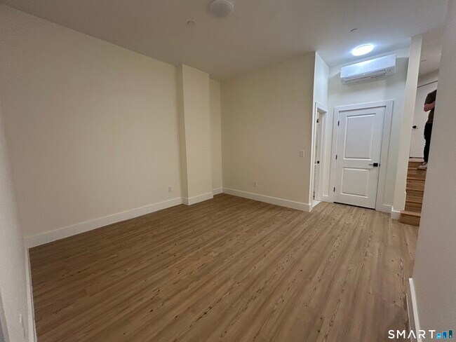 Photo - 472 Main St Unit 2A