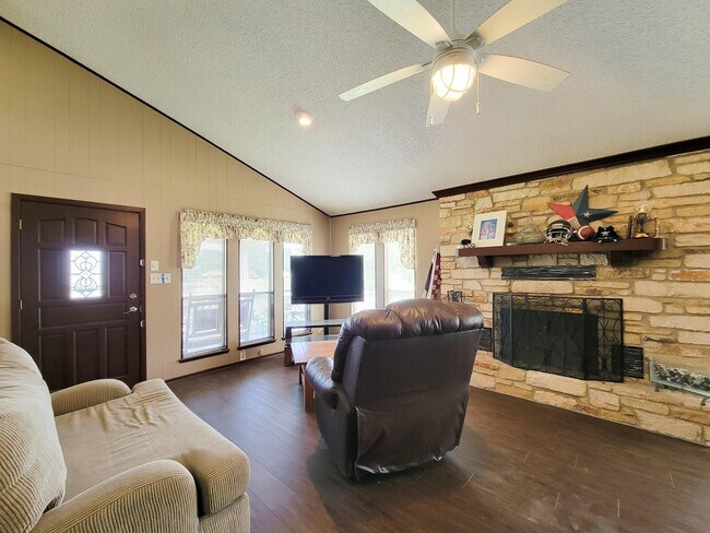 Photo - 50 Sportsman Trail