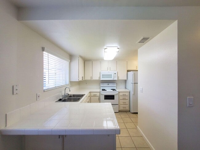 Photo - Country Gardens