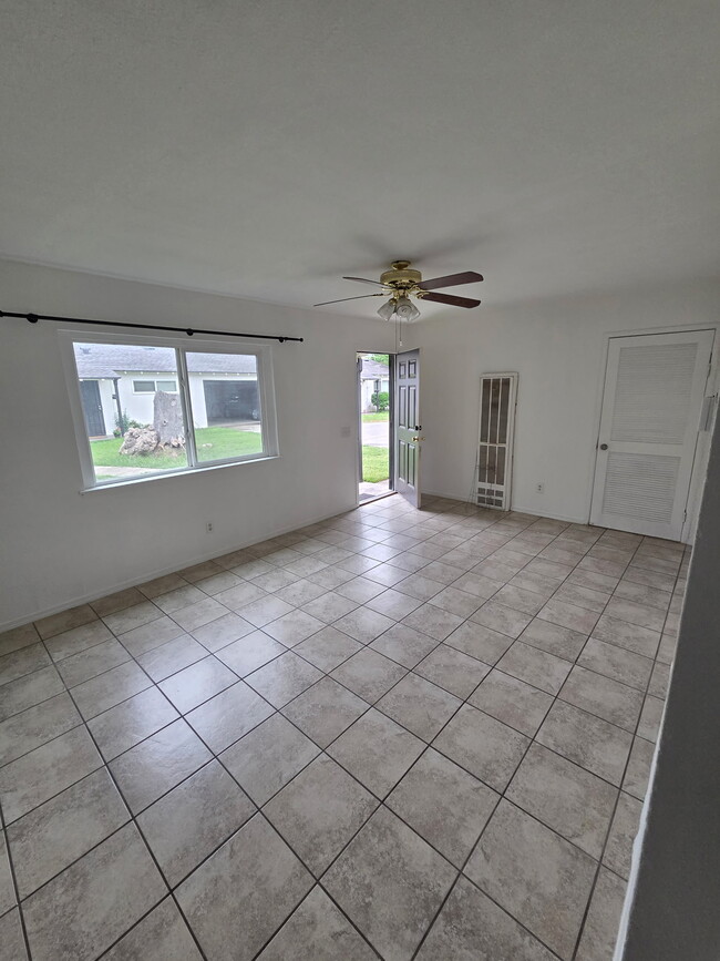 Photo - 412 Locust St