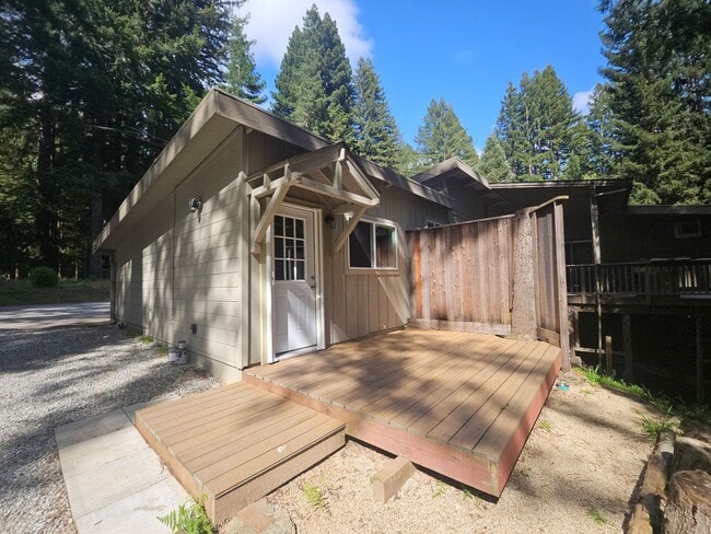 Building Photo - Beautiful, Serene Studio Nestled Among the Redwoods.