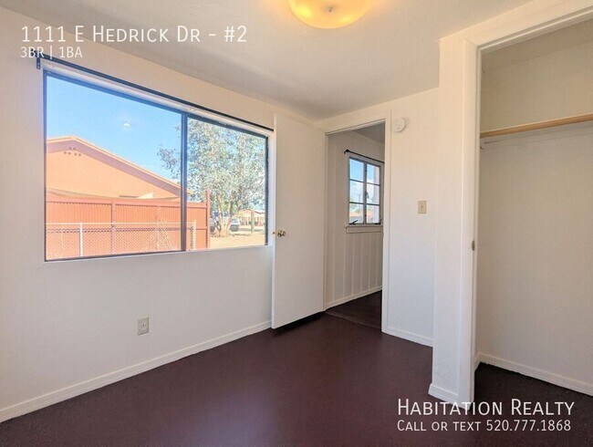 Photo - 1111 E Hedrick Dr Unidad #2