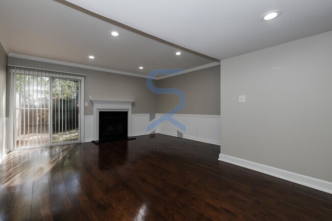 Photo - 3837 Moran Way Unidad B