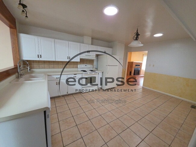 Photo - 711 First Street
