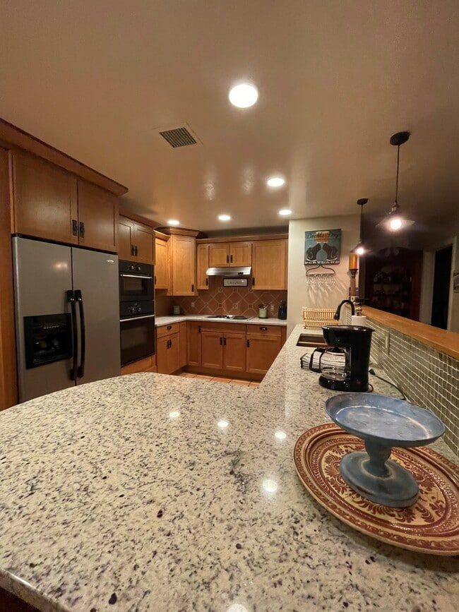 Photo - 546 W Leroux St