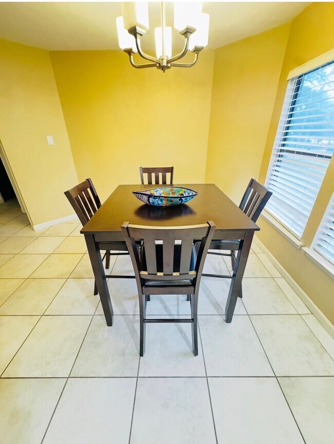 Photo - 906 Fillmore Dr