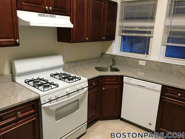 Photo - 163 Summer St Unit 2