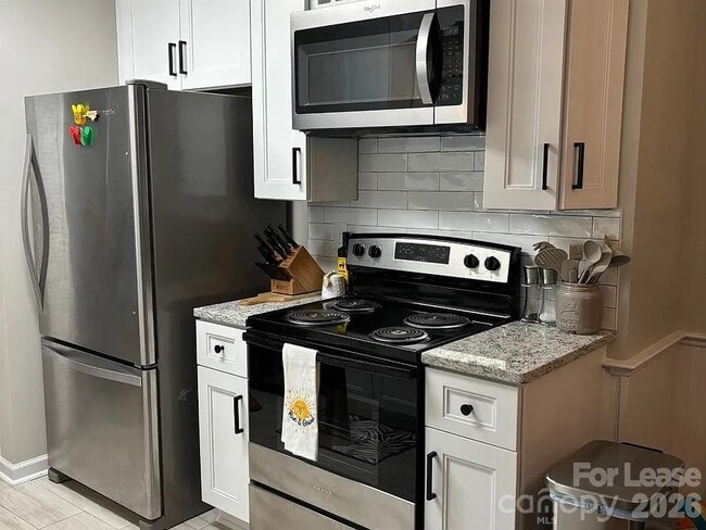 Photo - 317 Woodside Dr
