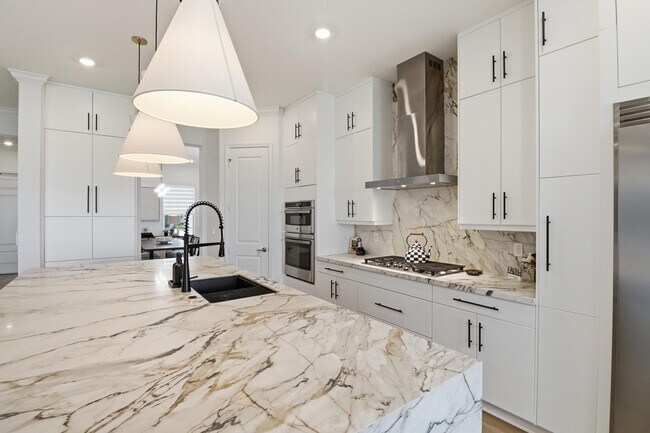 Photo - 655 Hookline Cir