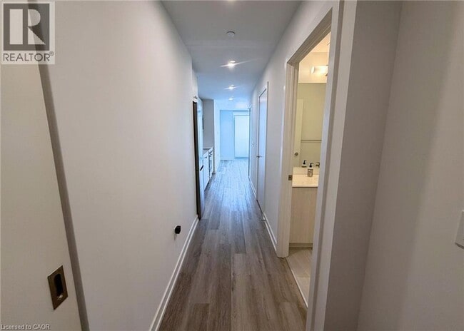 Photo - 5 Wellington St S Unité 1805