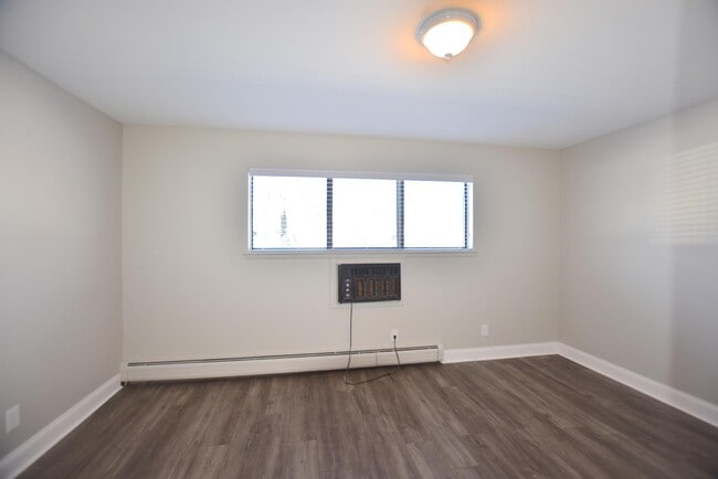 Photo - Royal Oak Place