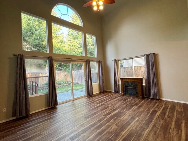 Photo - 5603 136th St SE