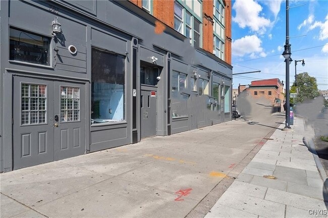 Photo - 319 N Salina St