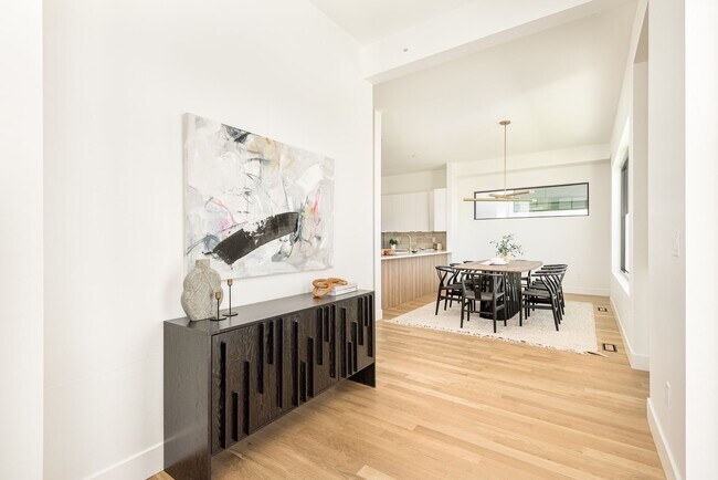 Photo - LUX 3BD, 4BA Sunnyside Home with Office and 2-Car Garage