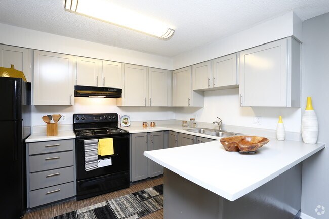 Interior Photo - Ten 49