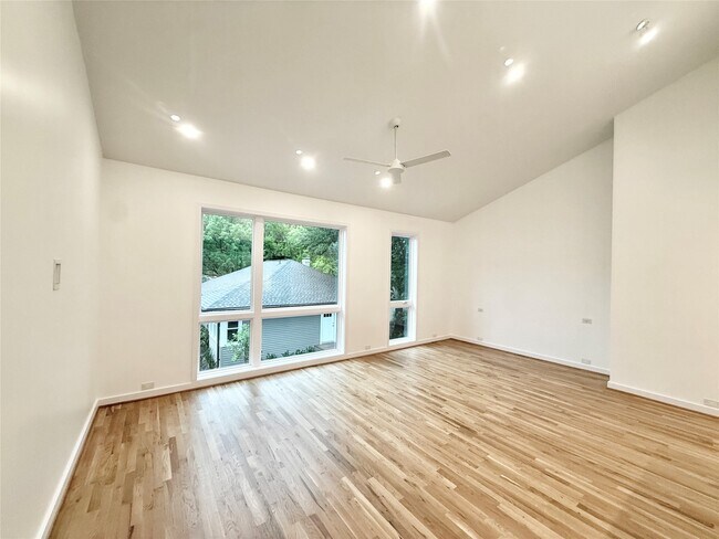 Photo - 1412 Sul Ross St Unit B