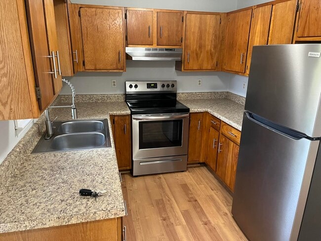 Building Photo - 125 Atwood Dr Unit 2 Rental