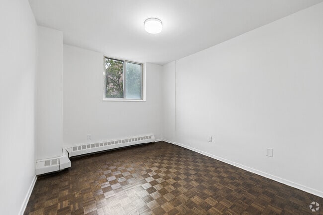 1BR, 1BA - 613SF - Bedroom