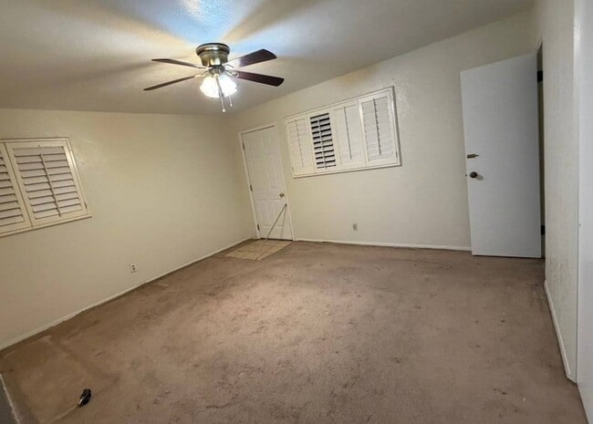 Photo - 8208 Dempsey Ave