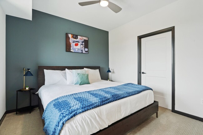 Photo - 423 E Michigan St Unit ID1026473P