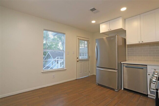 Photo - 701 1/2 Highland Street Unit 3