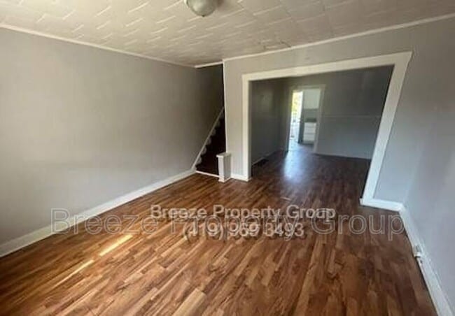 Building Photo - 517 E Vine St