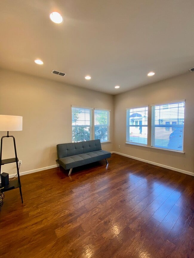 Photo - 329 Messina Terrace