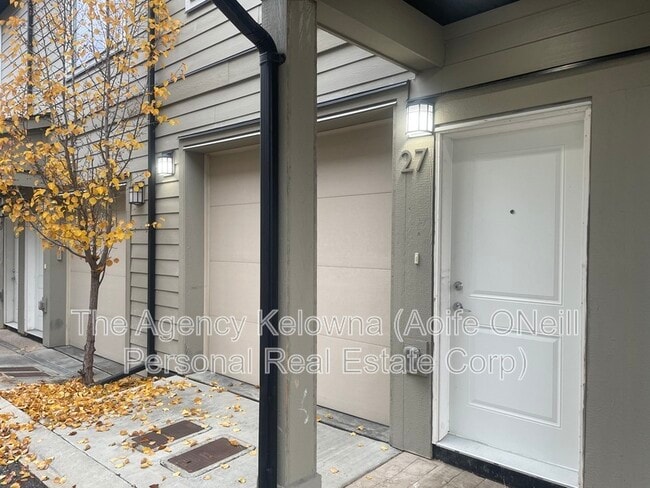 Photo - 1308 Rutland Rd N