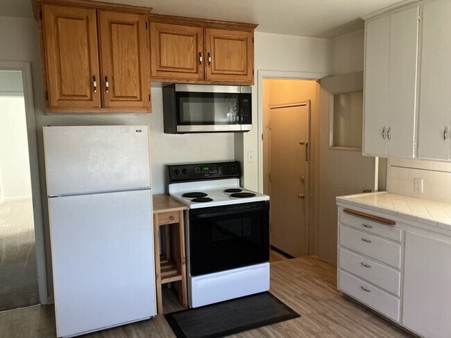 Photo - 2815 S Kenwood St Unit 1