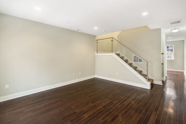 Photo - 2608 Webster St Unit B