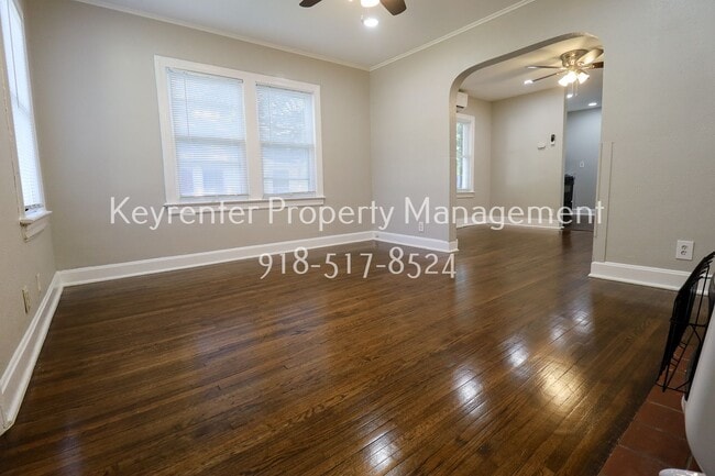 Photo - 345 S Zunis Ave