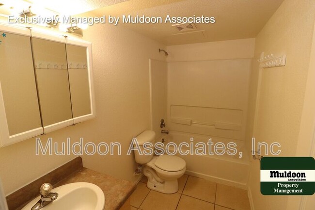 Photo - 1661 W Siesta Dr