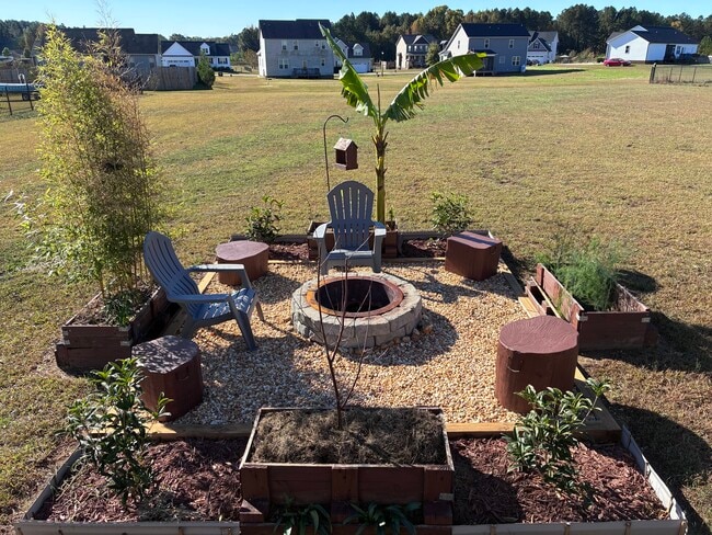 Photo - 119 Aviemore Ln