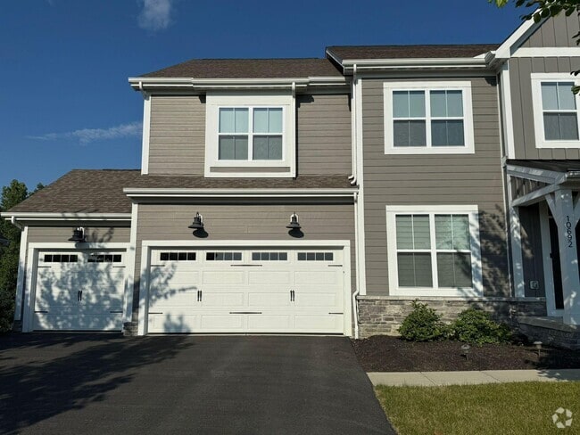 Building Photo - 10692 Pearl Creek Dr Rental