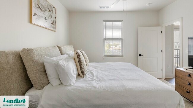 Photo - 170 Graphics Dr Unidad 2221