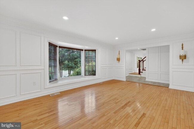 Photo - 9534 Braddock Rd