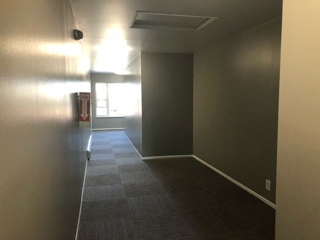 Photo - 2508 Inglis St Unit 1