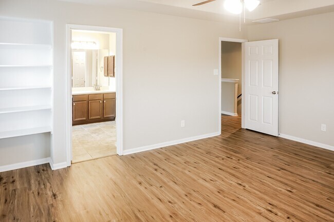 Photo - 19011 Woodland Leaf Ln