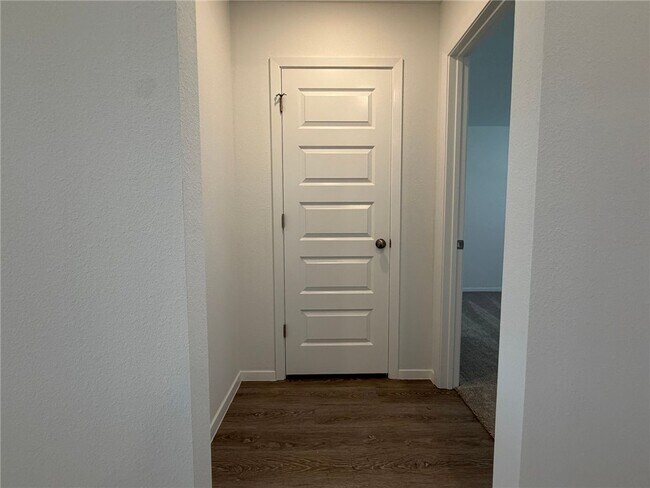 Photo - 2720 Major St