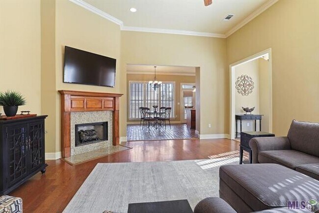 36303 E Pine Grove Ct