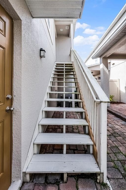 8623 Via Trieste Dr