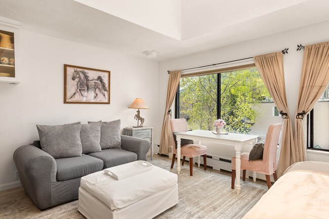 Photo - 725 E Main St Condo Unit 305
