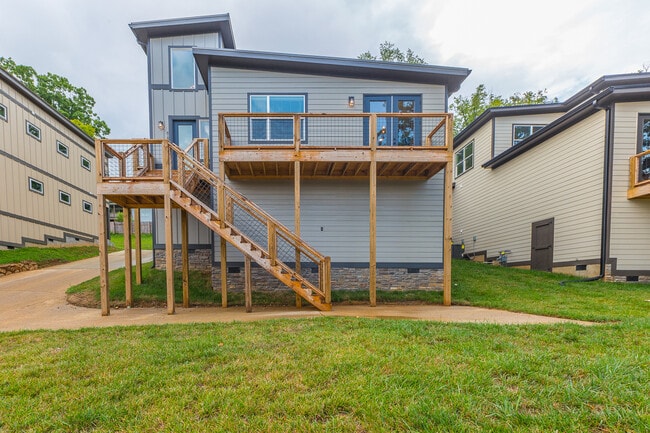 Photo - 618 Ladd Ave