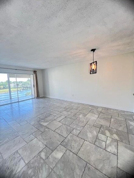 Photo - 8435 Sunrise Lakes Blvd Unidad 309