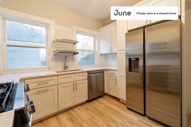 Photo - Room in Shared 5 bed/2 bath home Unidad B