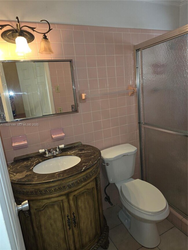 Photo - 1113 NE 2nd St Unit 1-2